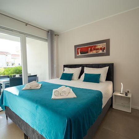 Relax Apartments Novalja Bagian luar foto