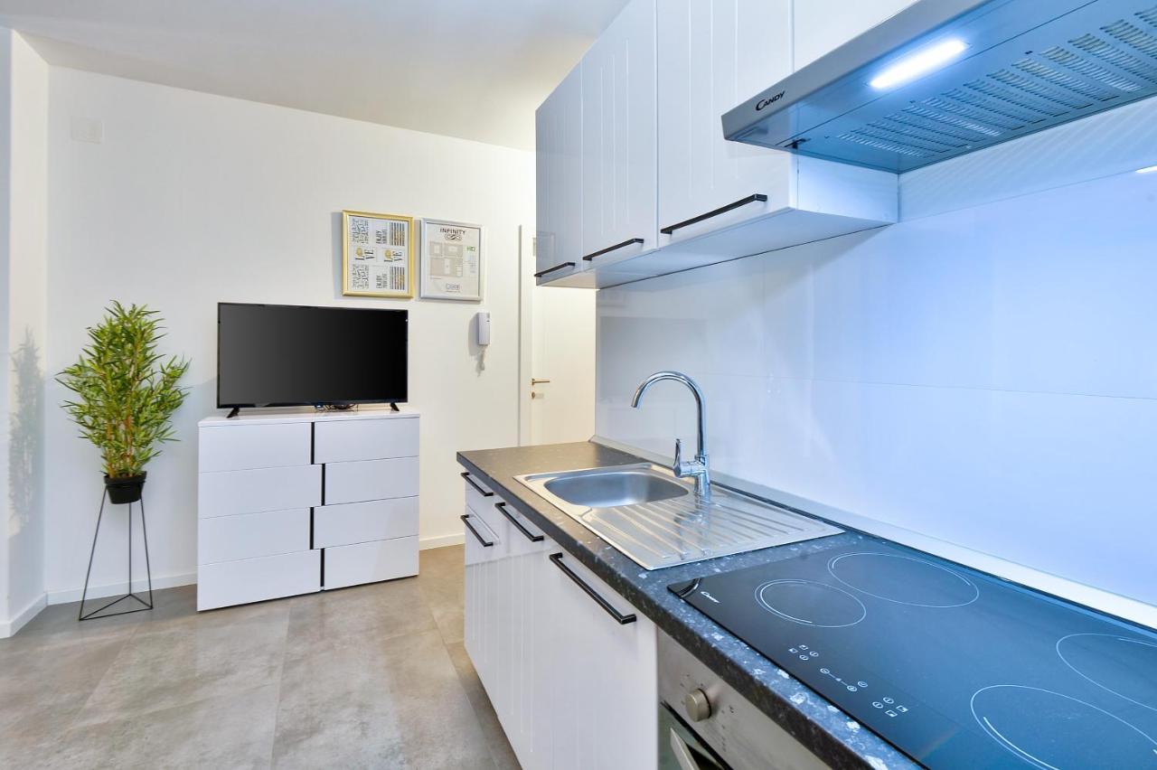 Relax Apartments Novalja Bagian luar foto