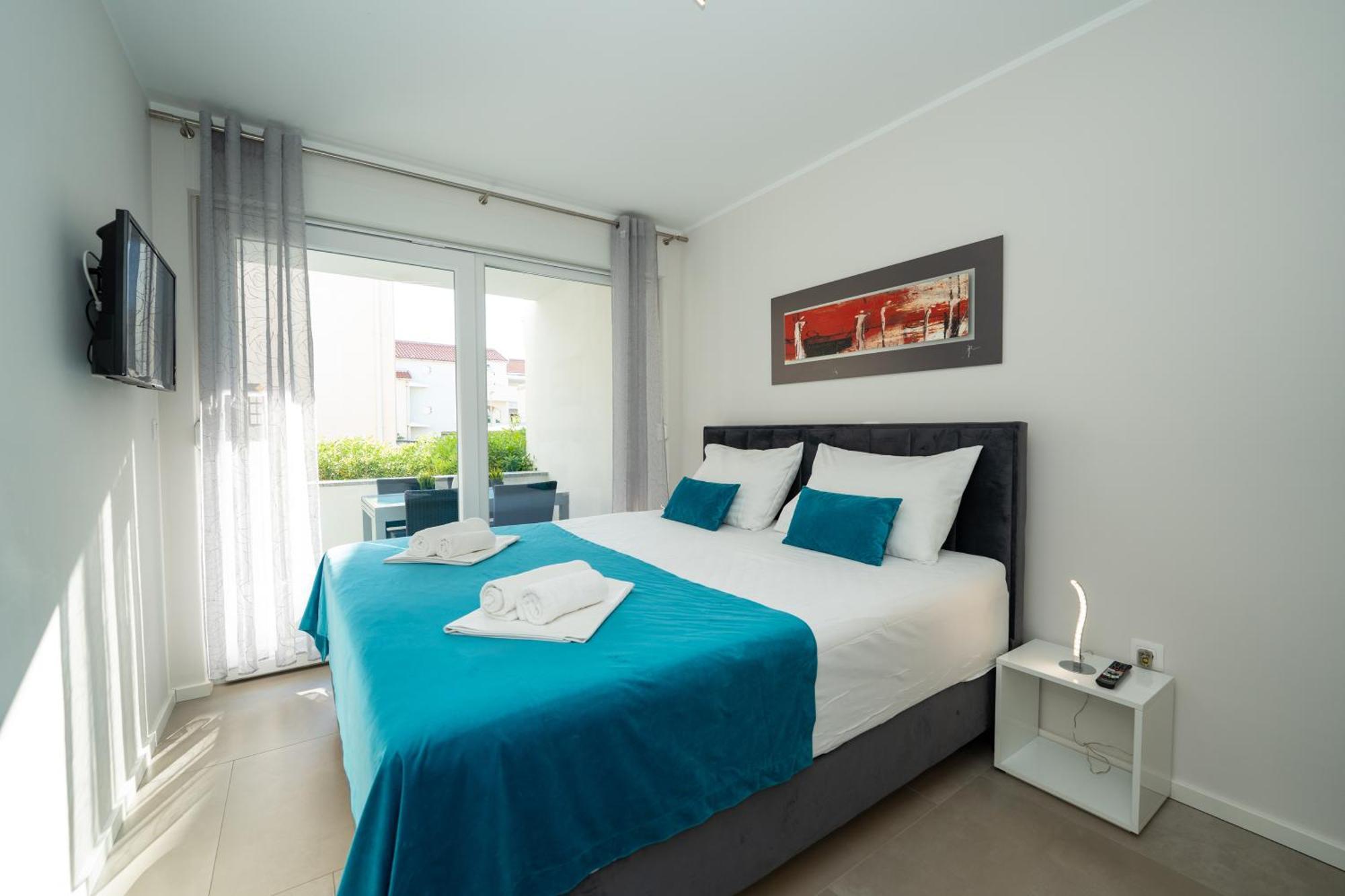 Relax Apartments Novalja Bagian luar foto