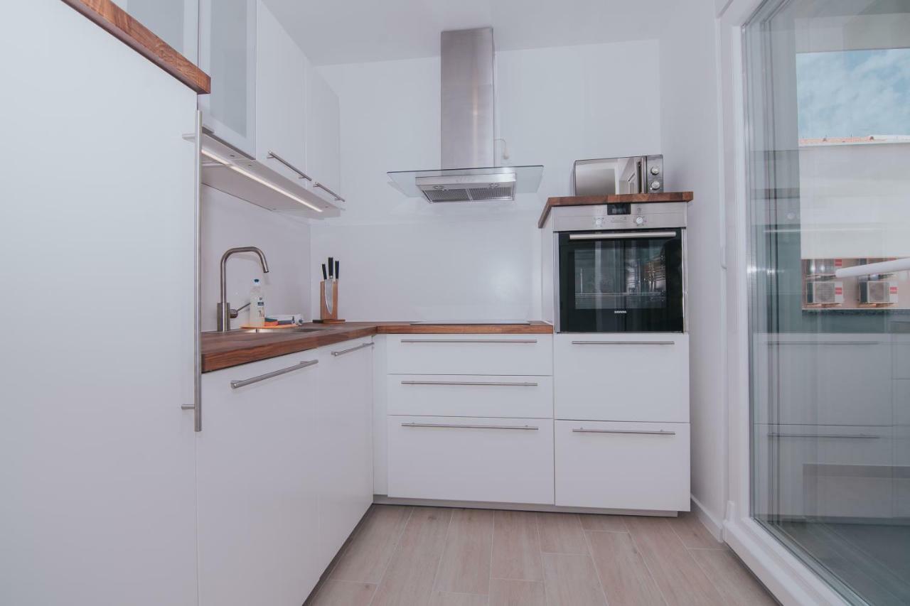 Relax Apartments Novalja Bagian luar foto